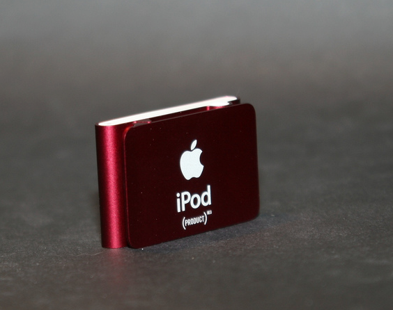 iPod shuffle (PRODUCT)RED (La Chose, FlickR)