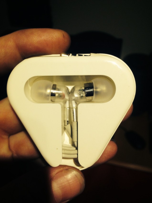 Transparent earphones