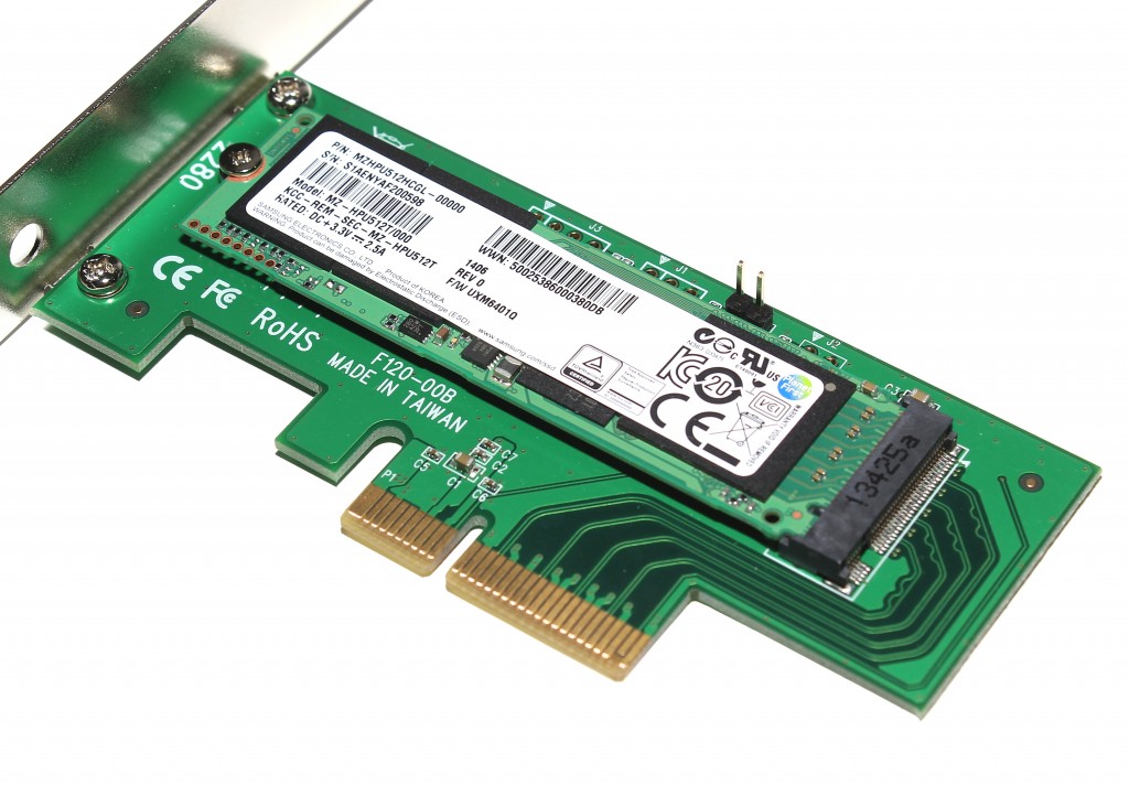 Le SSD M.2 dans sa carte