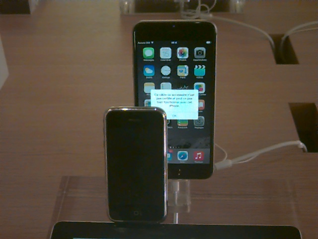 iPhone et iPhone (7 ans plus tard)