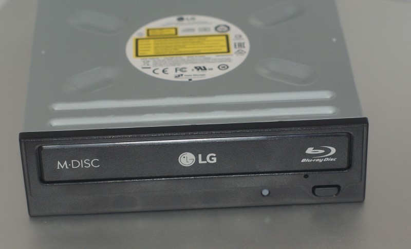 Le LG BH16NS55