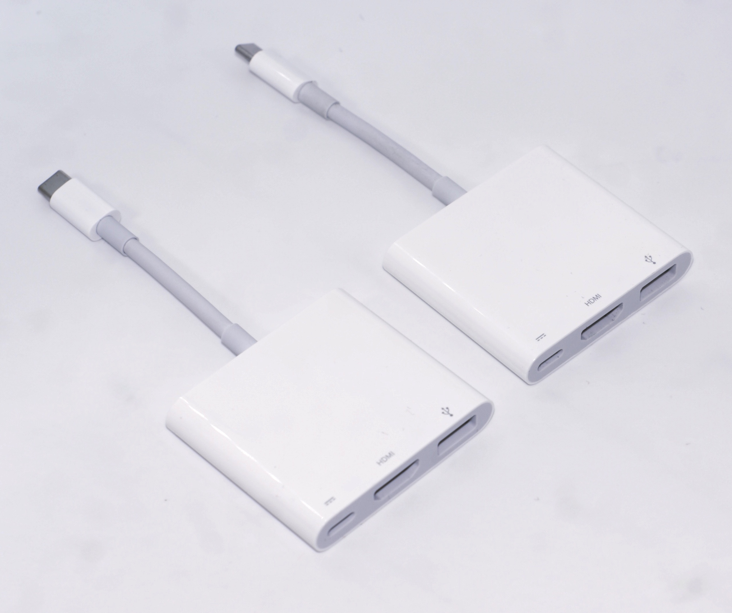 Adaptateurs Apple à prix cassé : Lightning AV à 39 €, Multiport AV USB-C à  60 €