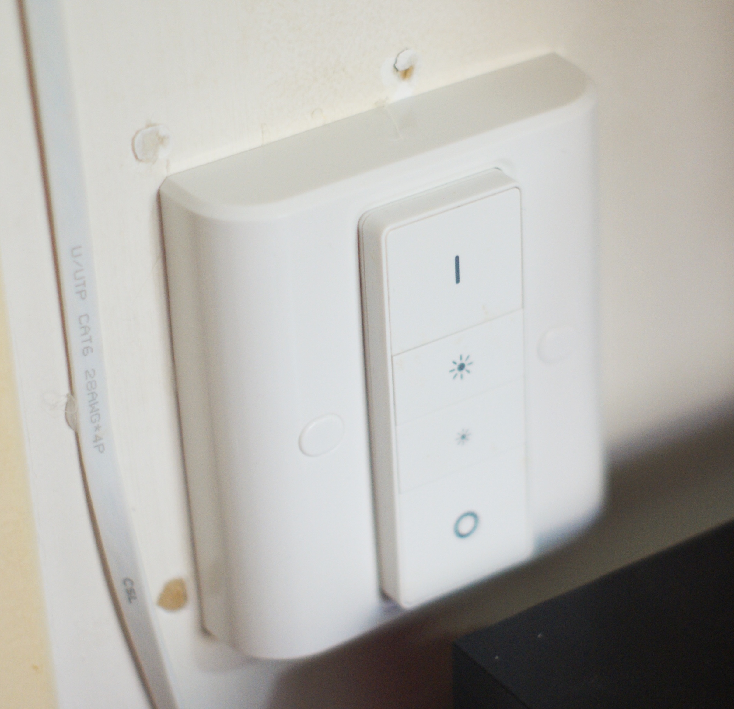 Comment remplacer un interrupteur par un Philips Hue Dimmer Switch ?