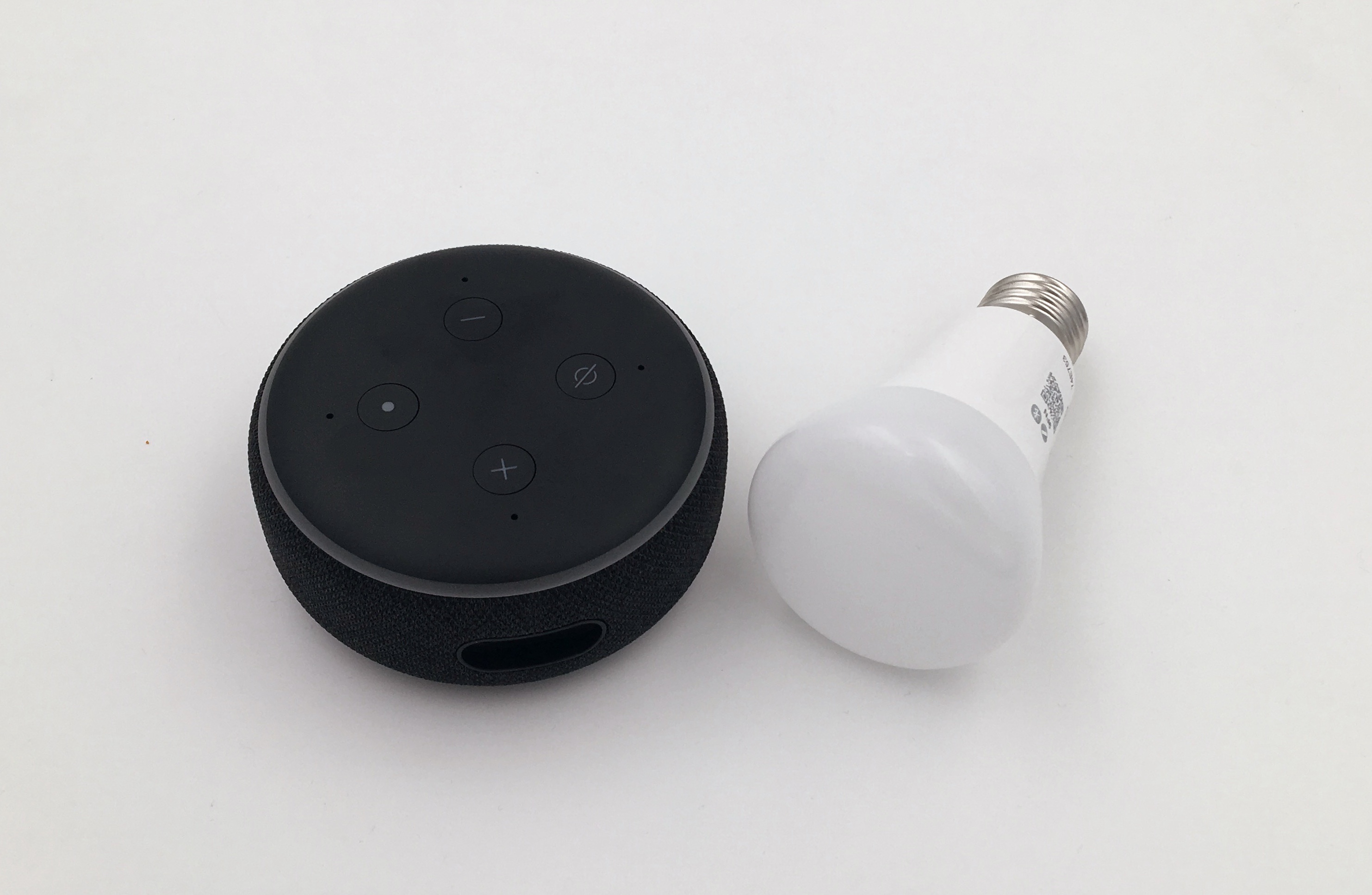 La nouvelle gamme d'ampoules Philips Hue 💡 Bluetooth et Zigbee: pour qui  et pourquoi ? 