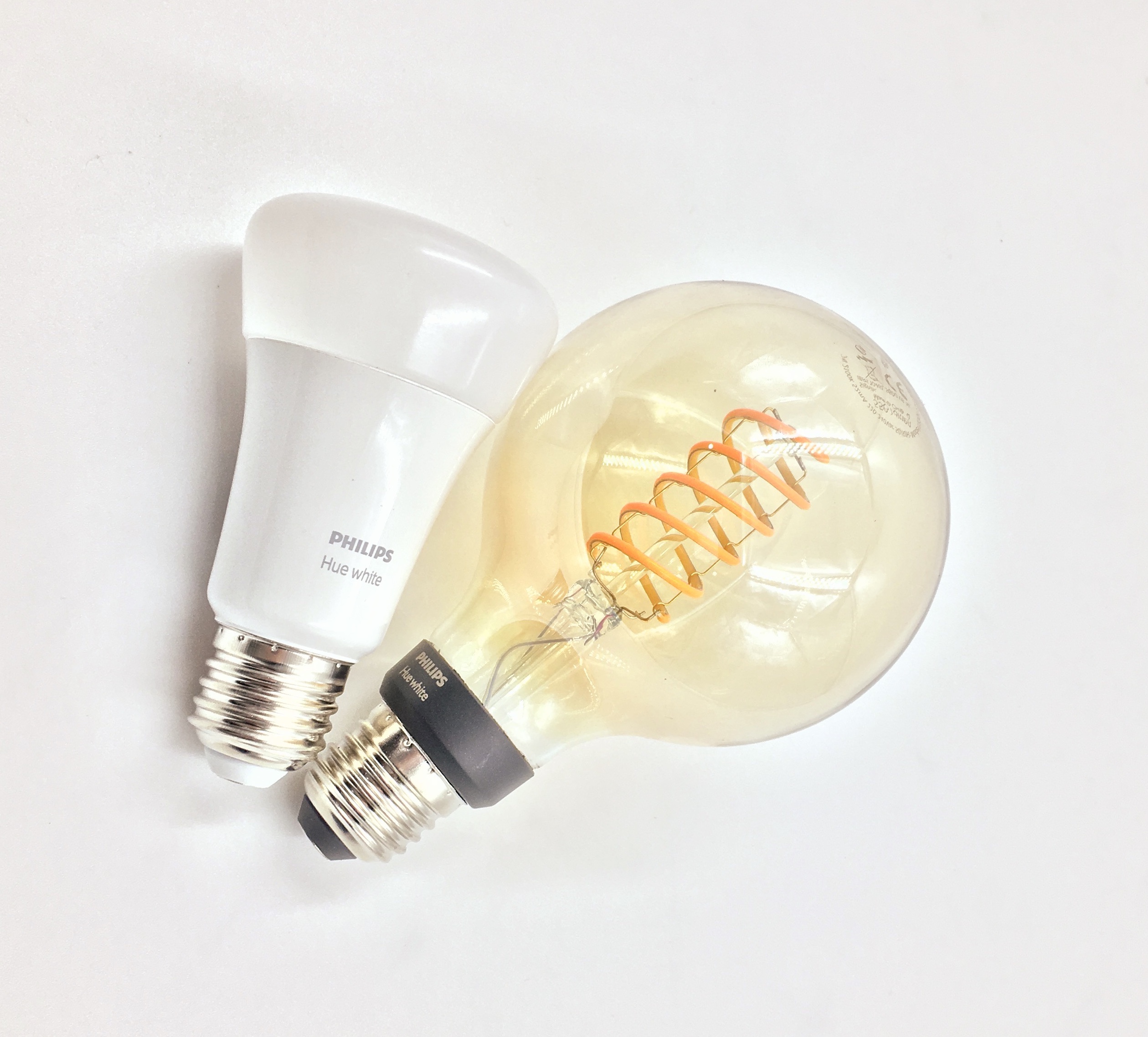 Test Philips Hue White Filament E27 : une ampoule vintage très tendance –  Les Alexiens