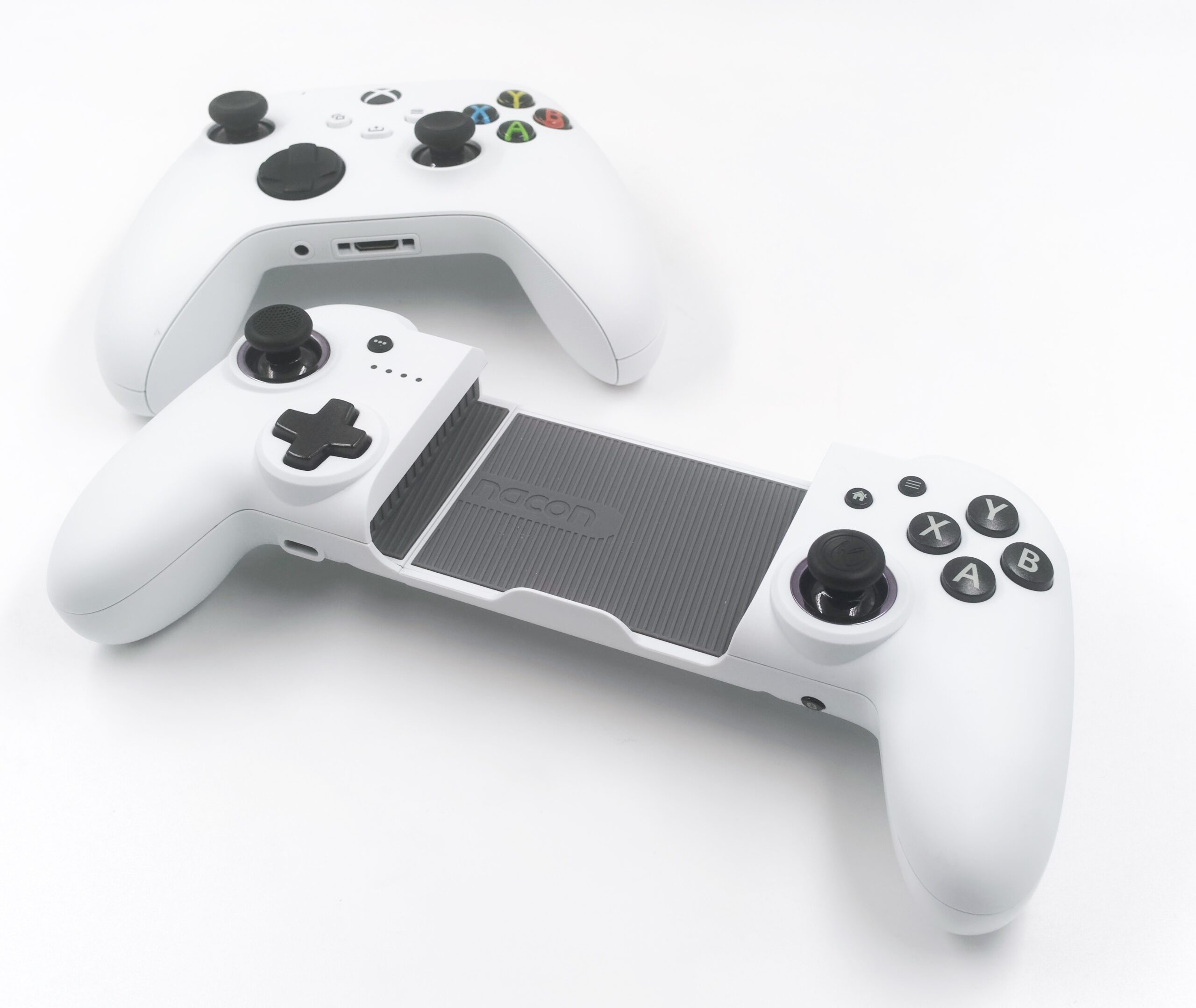 Nacon MG-X Pro : la manette « Xbox » pour iPhone – Le journal du lapin