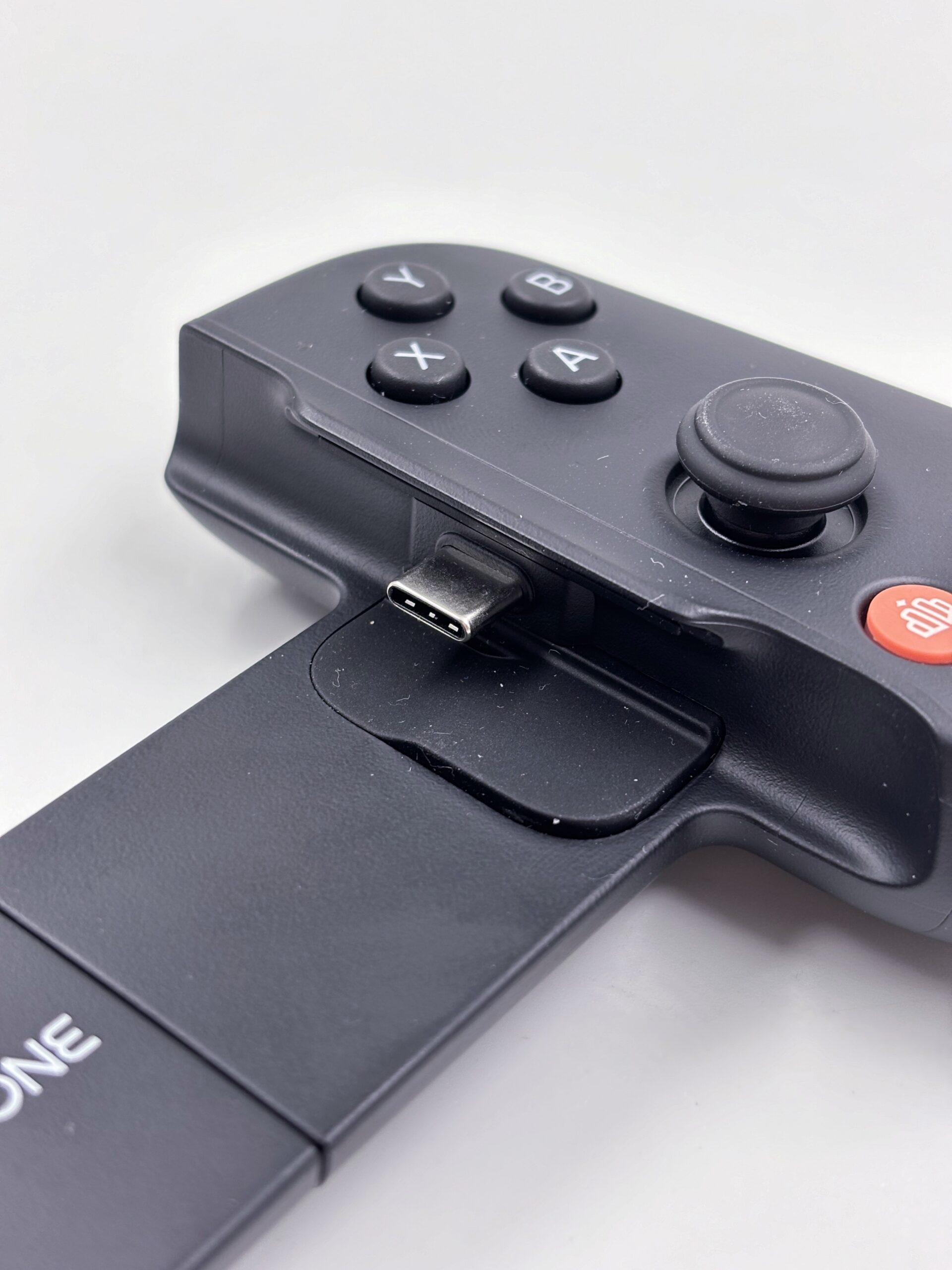 La manette Backbone One USB-C est-elle compatible avec les iPhone 15 ?